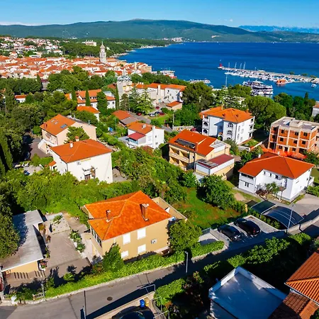 Studio In Tiny House In Krk City Center * Крк