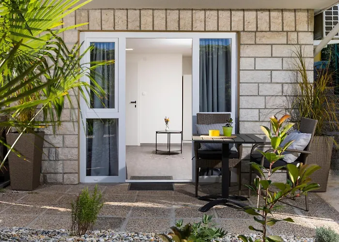 In Tiny House In Krk Center Apartment *